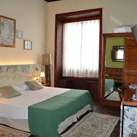 Hotel Gara 4*